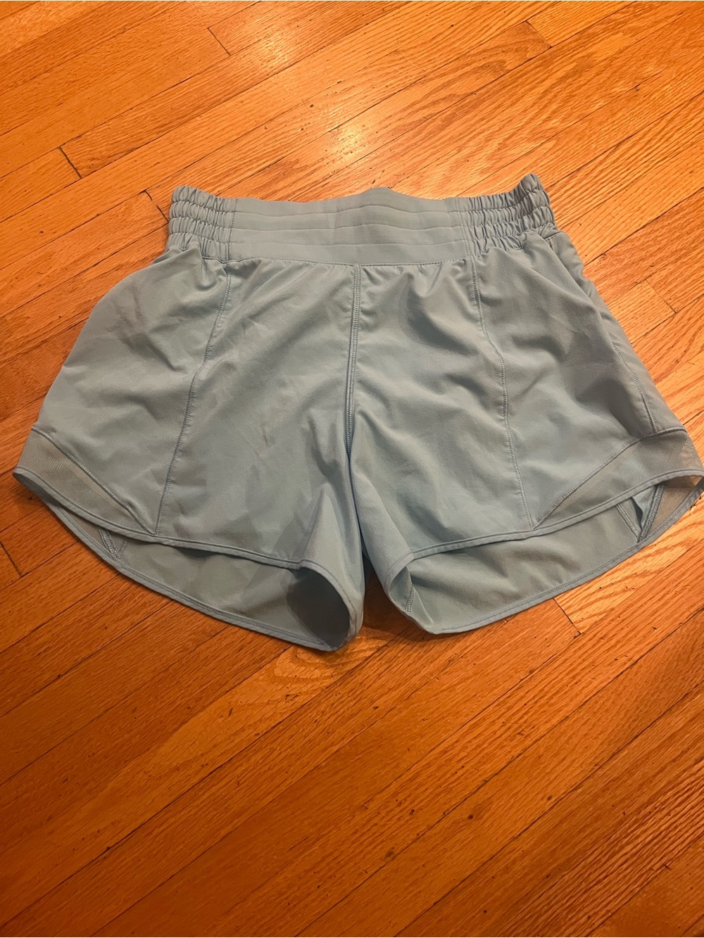 lululemon athletica - Icing Blue - Hotty Hot 4” High-Rise Shorts - size 6